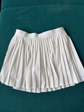 Athleta Girl tennis skirt white